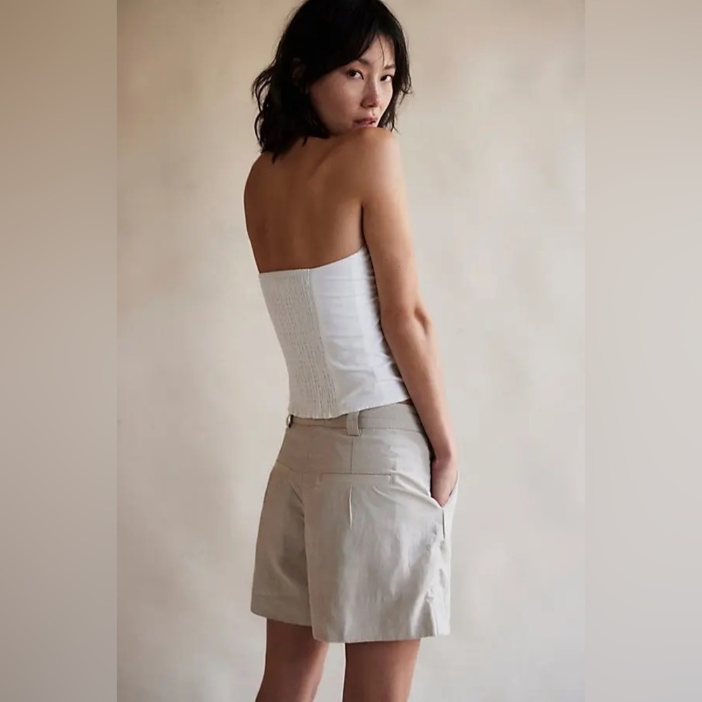 *NWOT* Free People Perfect Prep Trouser Shorts - Light Sand - Picture 2 of 8